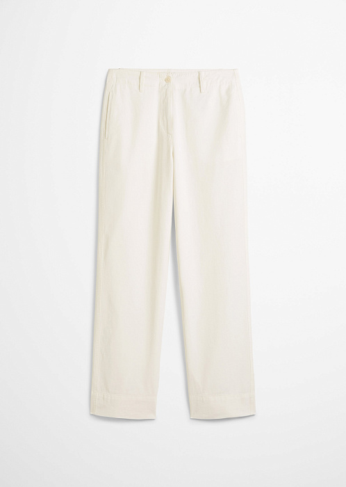 Светло-бежевый