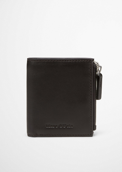 Темно-коричневый