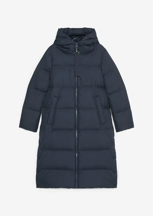 Длинный пуховик с капюшоном
