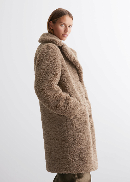 Коричневый