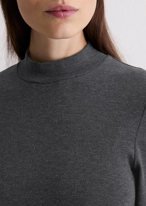 Лонгслив в рубчик из мягкого модала