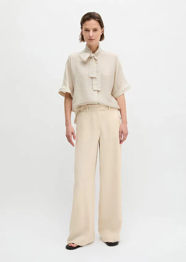 Блузка из смесовой вискозы