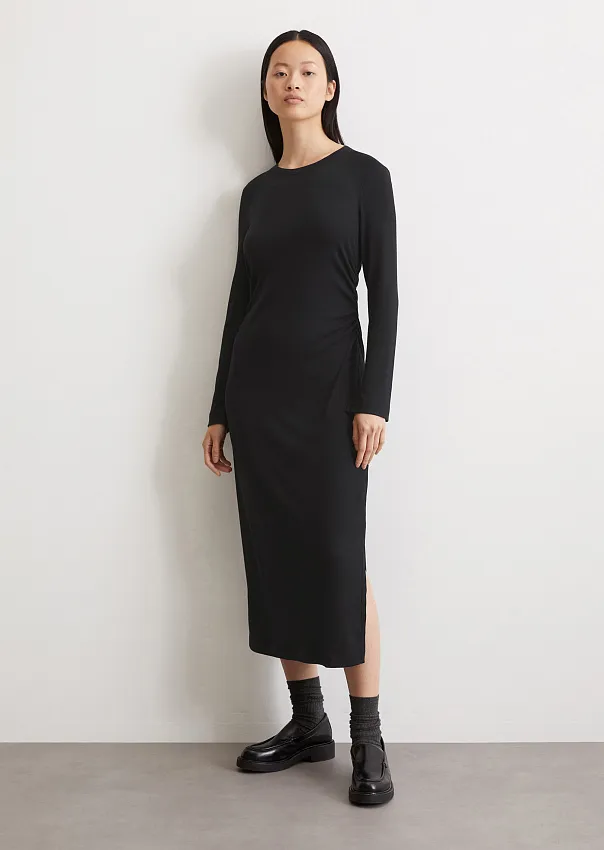 Трикотажное платье из модала