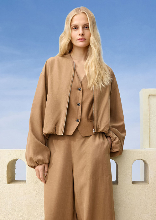 Пыльно-коричневый