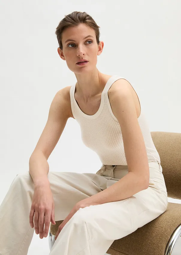 Топ из хлопка и модала