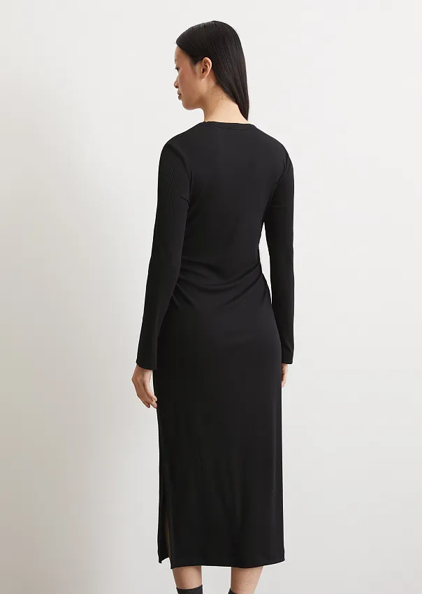 Трикотажное платье из модала