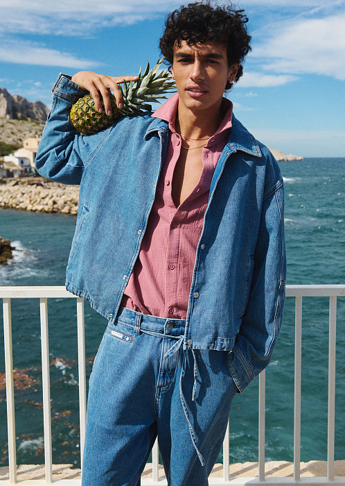 Джинсы зауженные из волокон листьев ананаса