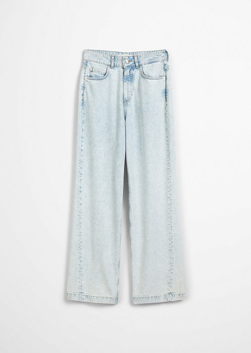 Светло-голубой