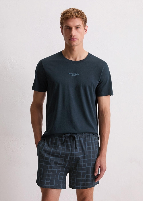 Темно-синий