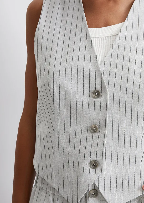 Жилет из переработанного полиэстера и вискозы