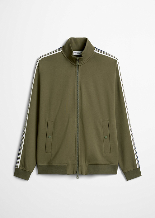 Темно-зеленый