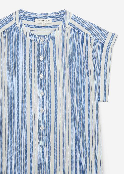 Голубой в полоску