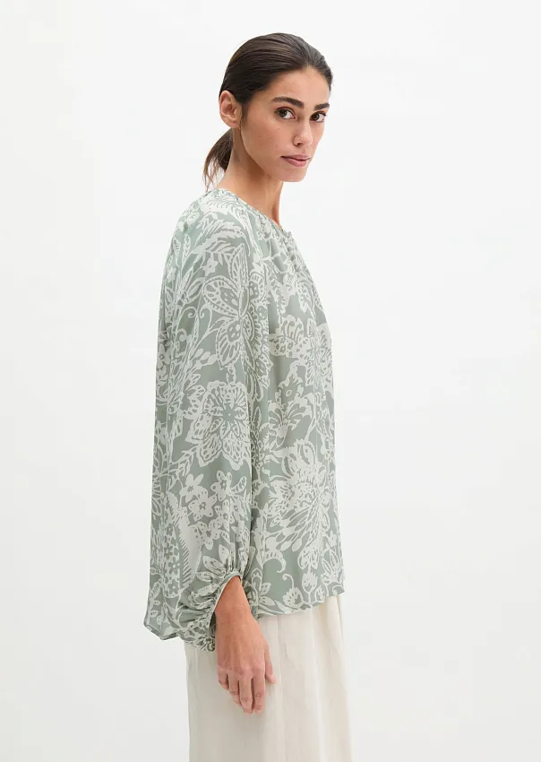 Блузка из вискозы