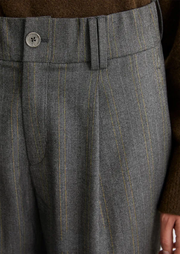 Брюки из переработанного полиэстера и вискозы