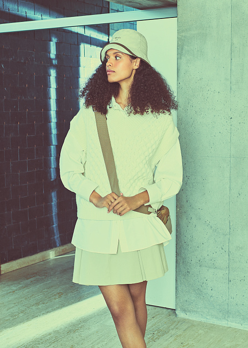 Белый/серый