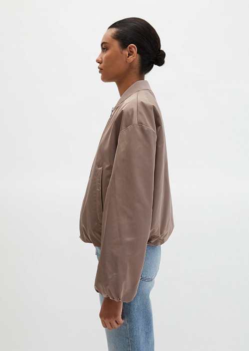 Бомбер из переработанного полиэстера