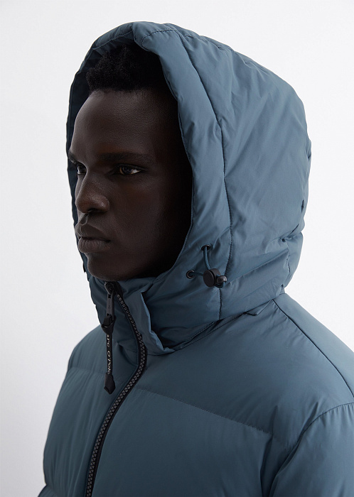 Пуховик со съемным капюшоном