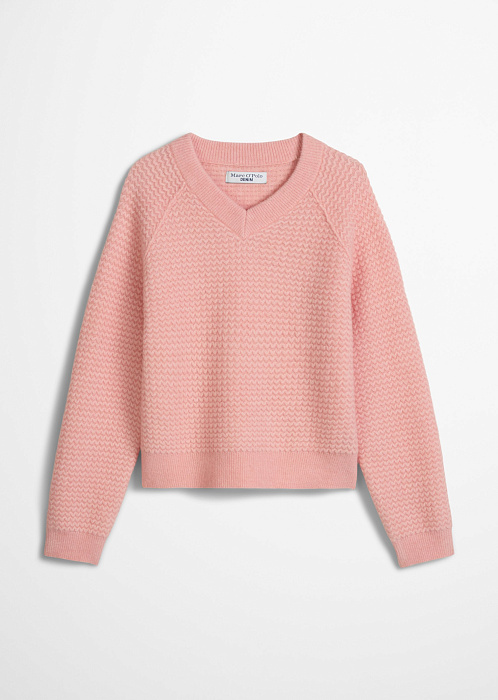 пудрово-розовый