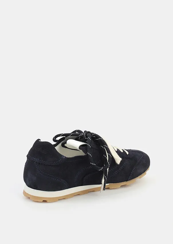 Кроссовки из натуральной замши