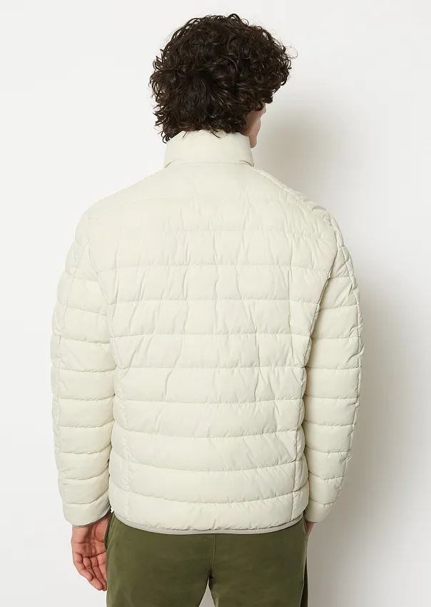 Легкая стеганая куртка
