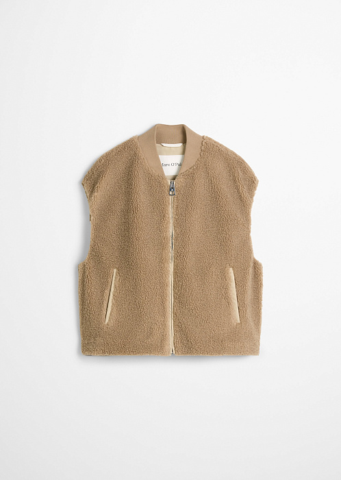 Жилет из искусственного меха