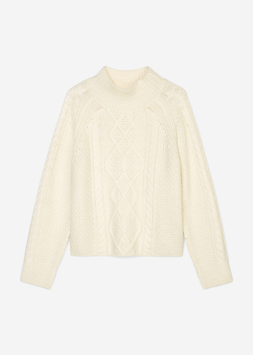 Кремово-белый