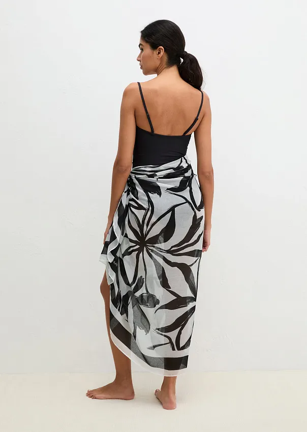 Парео из переработанного полиэстера