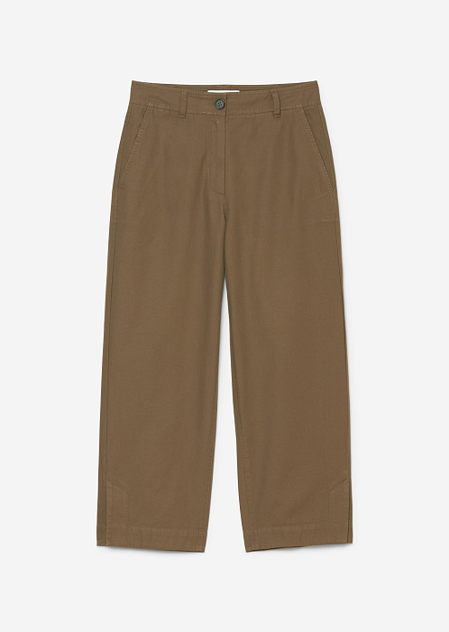 Коричневый