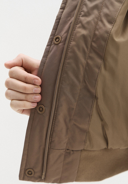 Бомбер с легким утеплителем