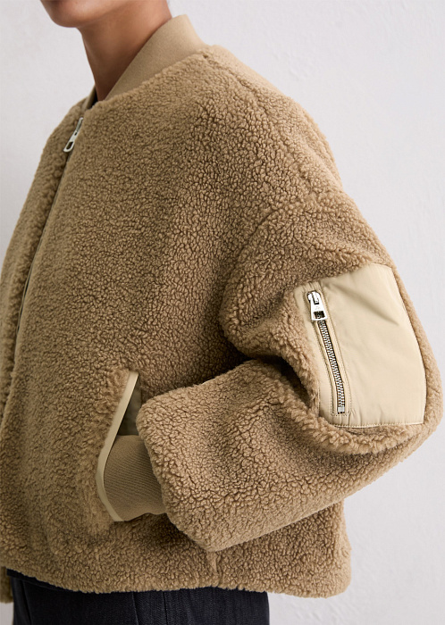 Куртка из искусственного меха