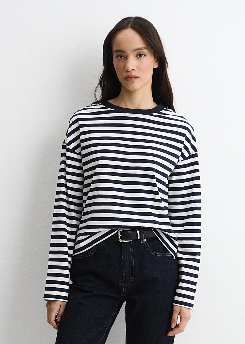 Темно-синий