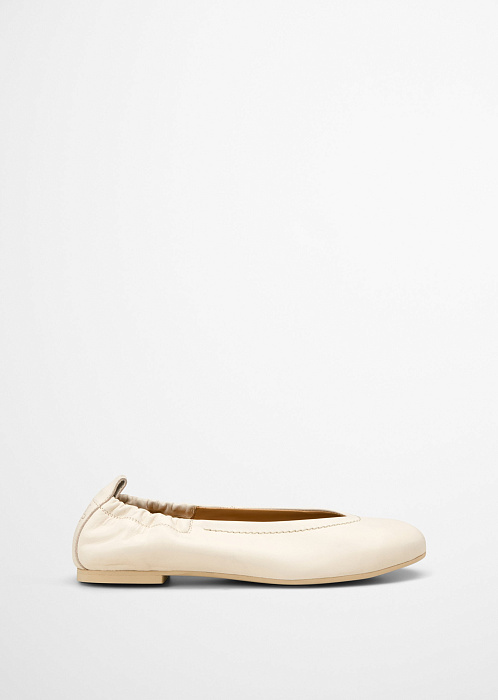 Светло-бежевый