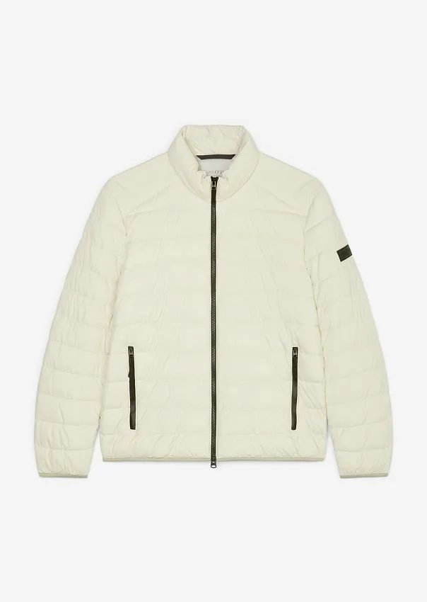 Легкая стеганая куртка