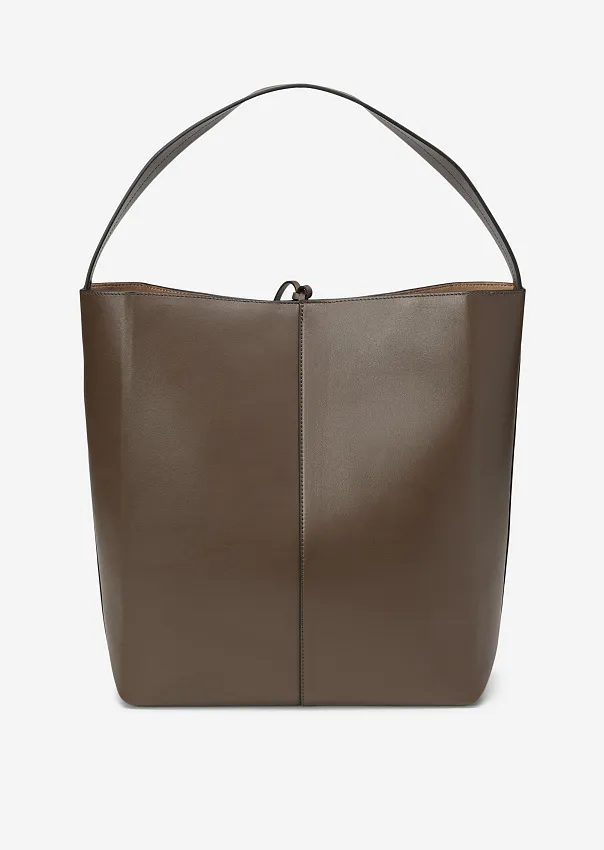 Сумка хобо из натуральной кожи