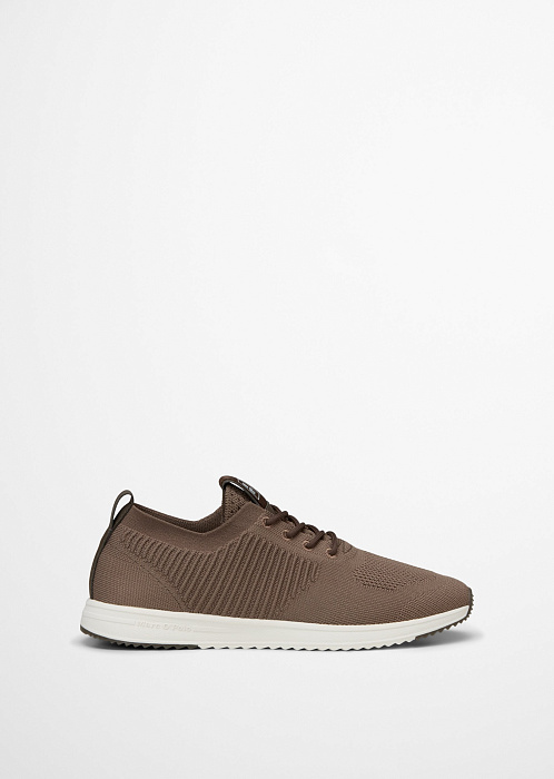 Коричневый