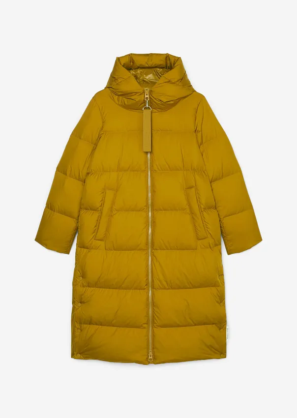 Длинный пуховик с капюшоном