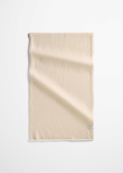 Светло-бежевый