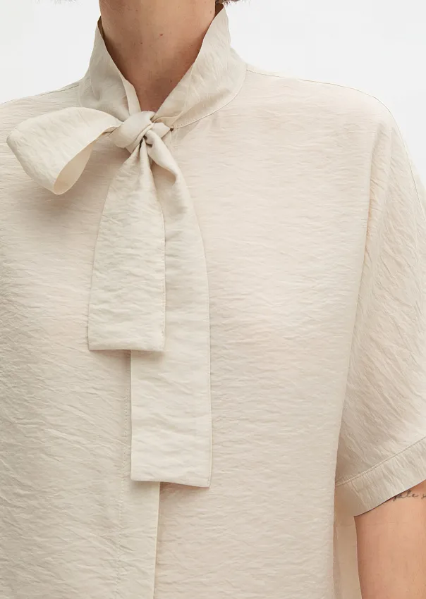 Блузка из смесовой вискозы