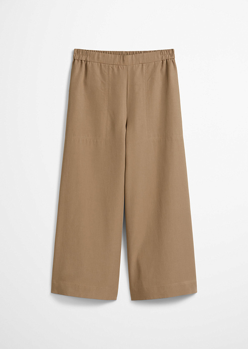 Пыльно-коричневый