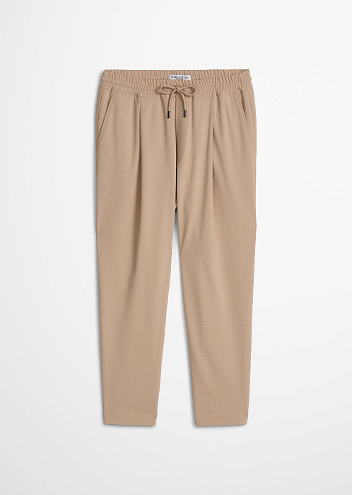 Светло-бежевый