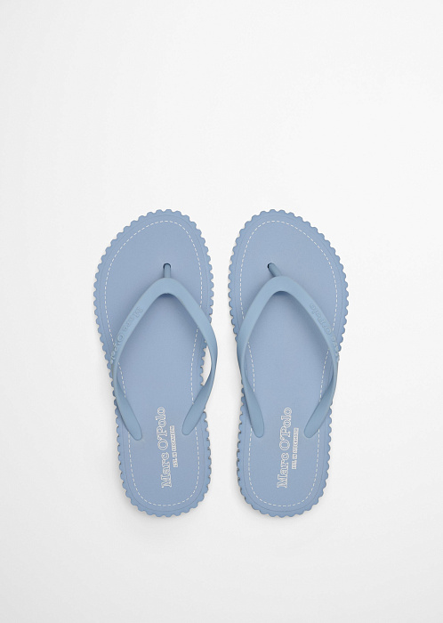 Вьетнамки из переработанного полиэстера