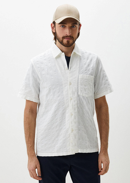 Светло-бежевый