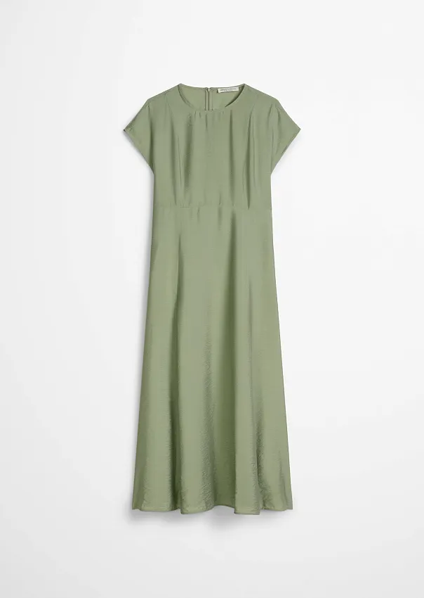 Платье из смесовой вискозы
