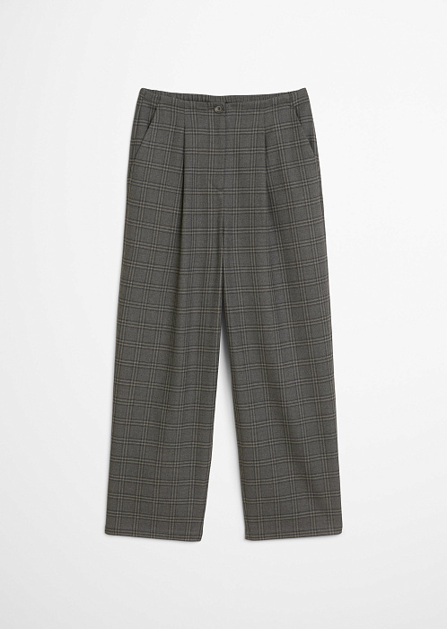 Коричневый