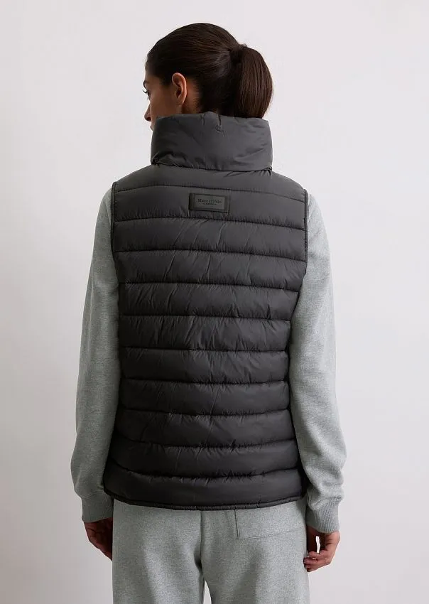 Стеганый жилет из легкого переработанного нейлона с водозащитой Marc o'Polo - фото 2