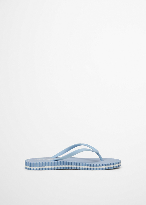 Вьетнамки из переработанного полиэстера