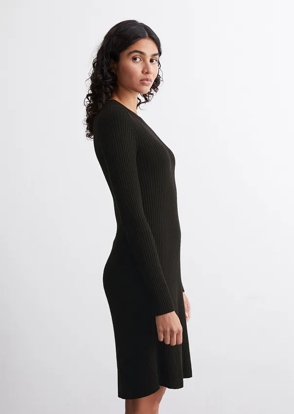 Трикотажное платье из смесовой шерсти