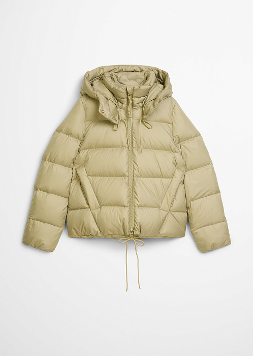 Бледно-зеленый