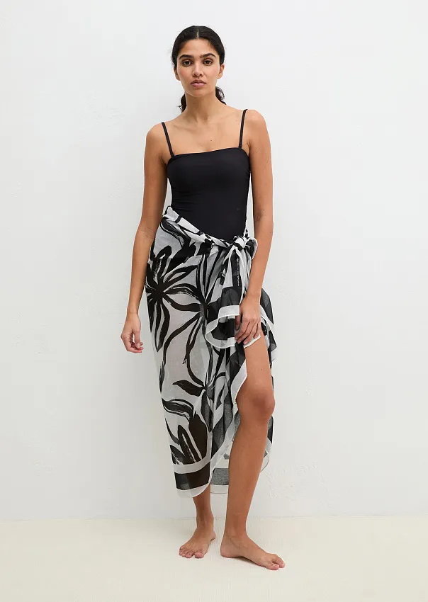 Парео из переработанного полиэстера