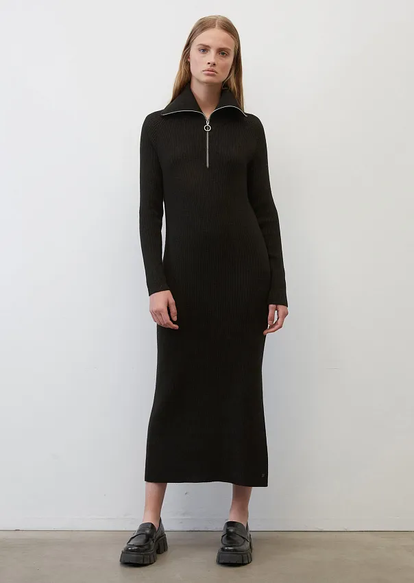 Трикотажное платье на молнии с добавлением кашемира